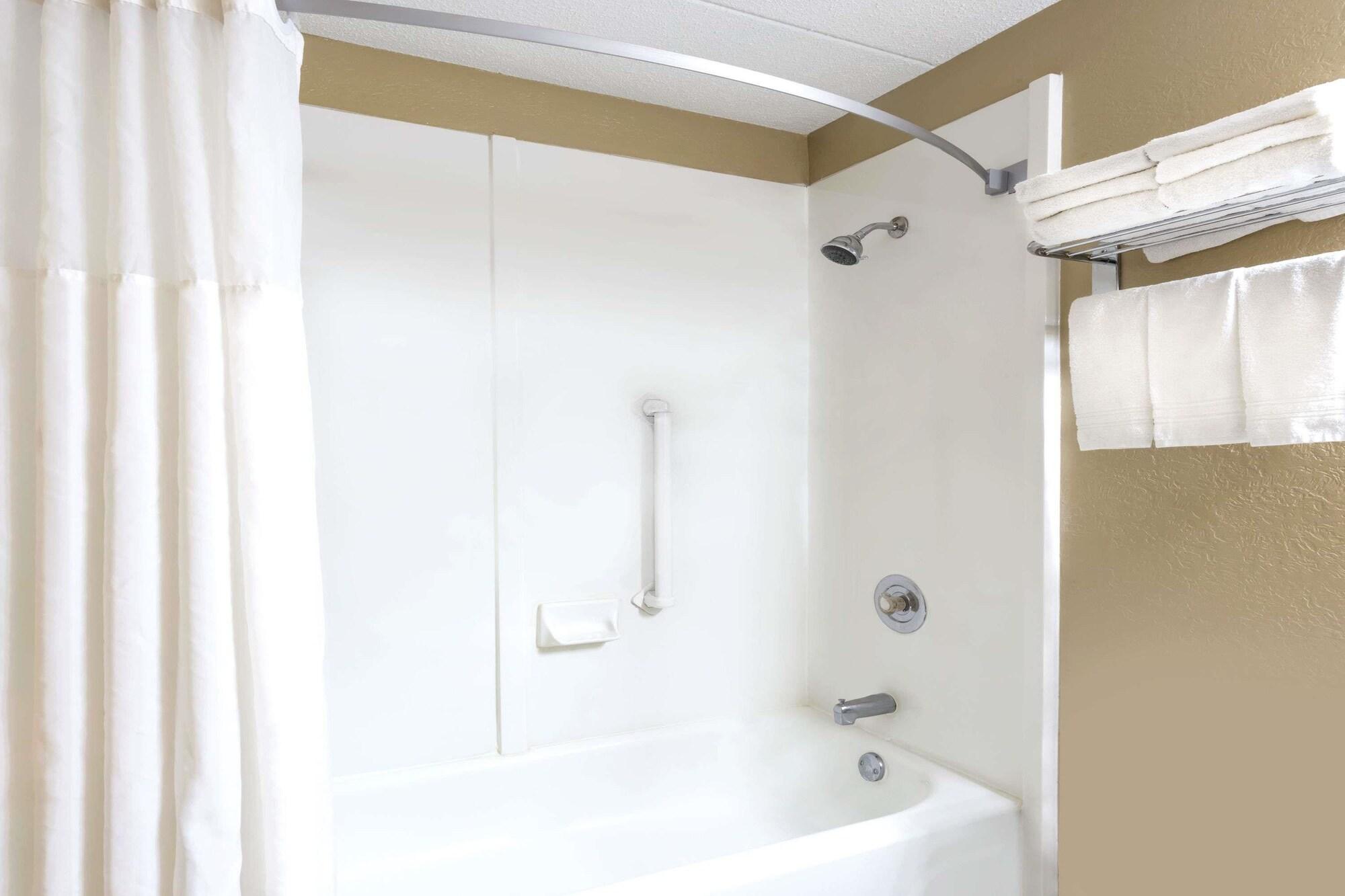 Motel Super 8 By Wyndham Logansport Zewnętrze zdjęcie